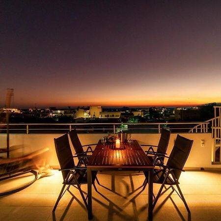 Ephantasy Living - Luxury Home With Roof Garden คาลามากิ ภายนอก รูปภาพ
